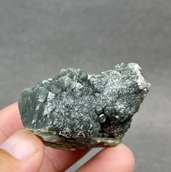 NOVO! 51 g Naravnih Notranja Mongolija Zeleni Kristali kamni in zdravilnimi kristali kremena